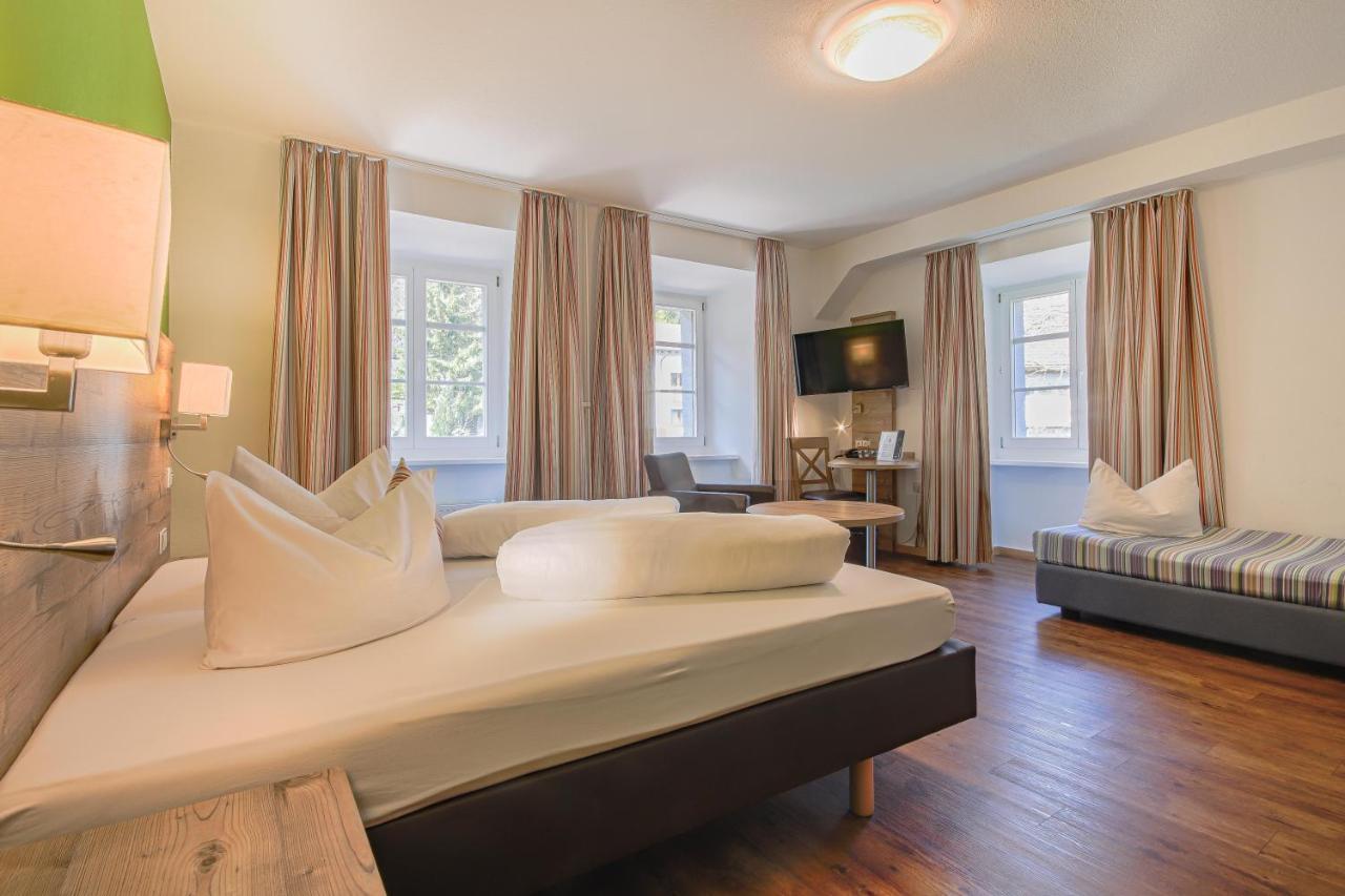 Landgasthof Hotel Rebstock Stuhlingen Eksteriør bilde