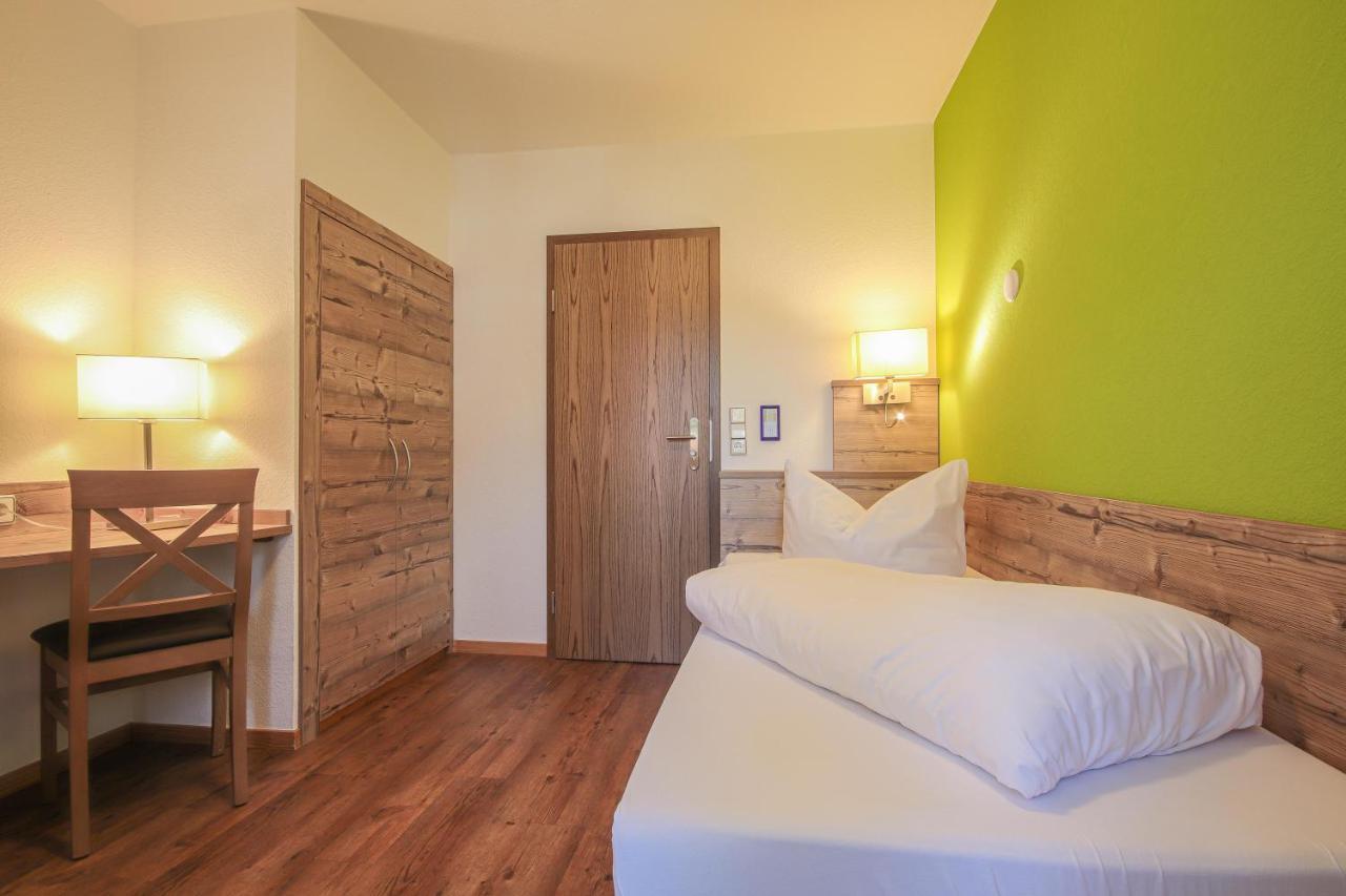 Landgasthof Hotel Rebstock Stuhlingen Eksteriør bilde