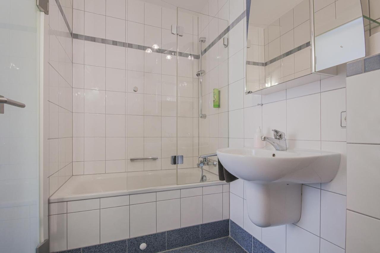 Landgasthof Hotel Rebstock Stuhlingen Eksteriør bilde