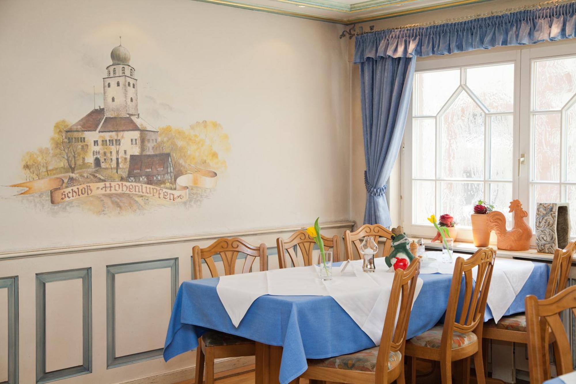 Landgasthof Hotel Rebstock Stuhlingen Eksteriør bilde
